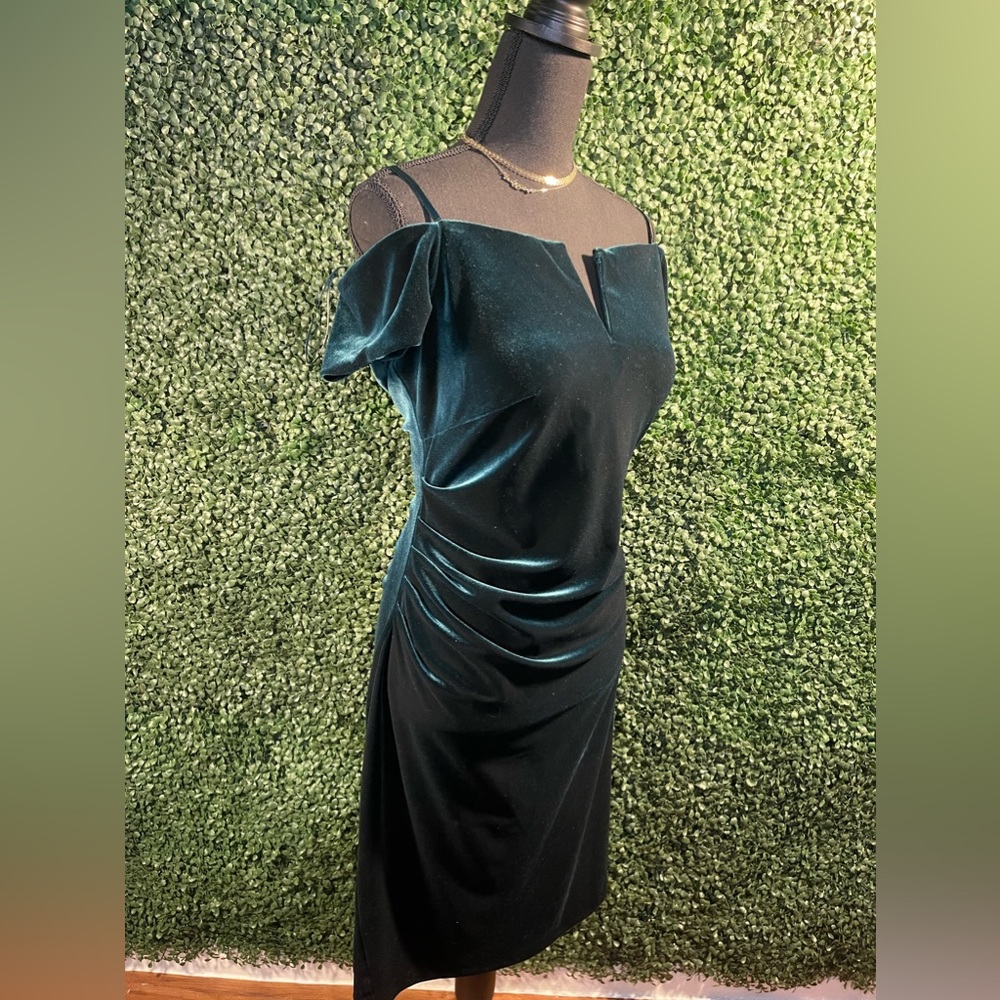 Xscape Emerald Green Velvet Cocktail Dress